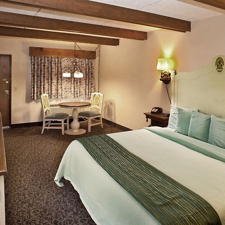 Helendorf River Inn, Suites & Conference Center Eksteriør billede